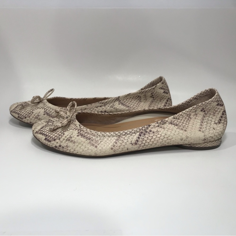 Vionic Callisto Cream Snake Ballet Flat - Size 10